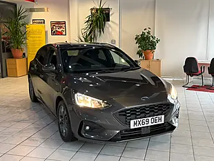 Used 2019 Ford Focus ST-Line Grey - Interior and Exterior details 2