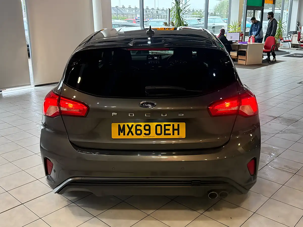 Used 2019 Ford Focus ST-Line Grey - Interior and Exterior details 9