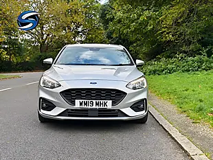 Used 2019 Ford Focus ST-Line Moondust Silver - Interior and Exterior details 10