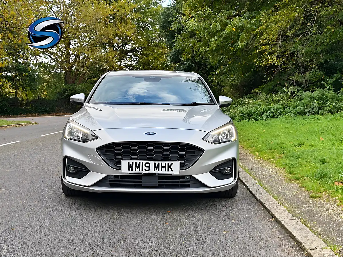 Used 2019 Ford Focus ST-Line Moondust Silver - Interior and Exterior details 10