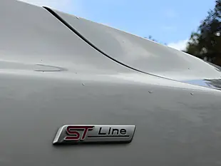 Used 2019 Ford Focus ST-Line Moondust Silver - Interior and Exterior details 11
