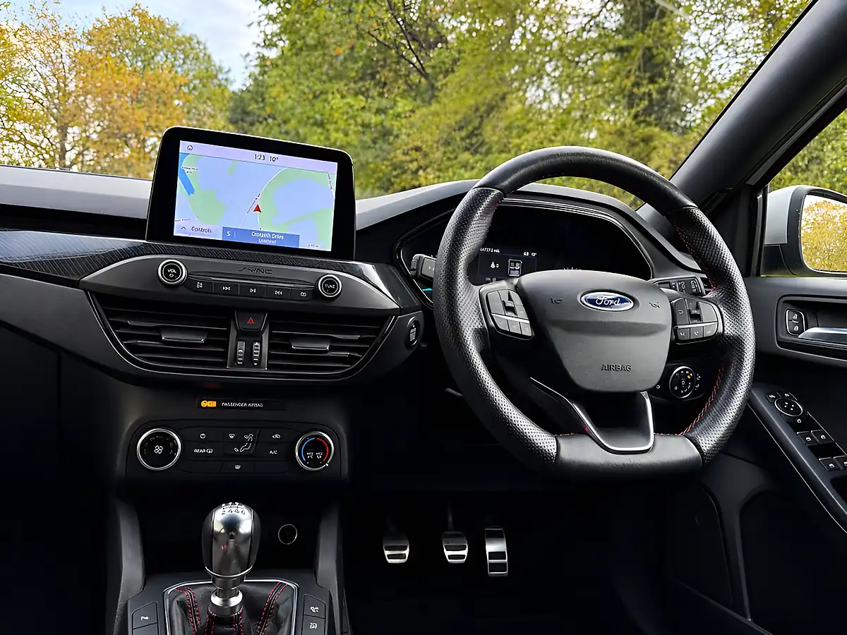 Used 2019 Ford Focus ST-Line Moondust Silver - Interior and Exterior details 17