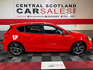 Used 2019 Ford Focus ST-Line Red - Interior and Exterior details 10