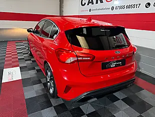 Used 2019 Ford Focus ST-Line Red - Interior and Exterior details 3