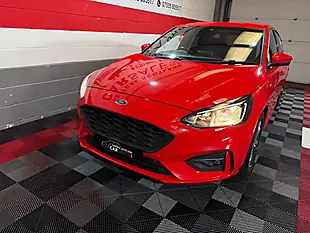 Used 2019 Ford Focus ST-Line Red - Interior and Exterior details 9