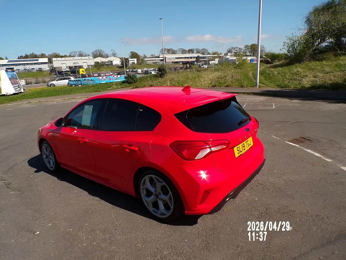 Used 2019 Ford Focus ST-Line Red - Interior and Exterior details 13
