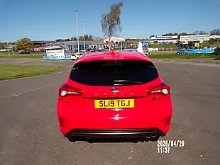 Used 2019 Ford Focus ST-Line Red - Interior and Exterior details 14