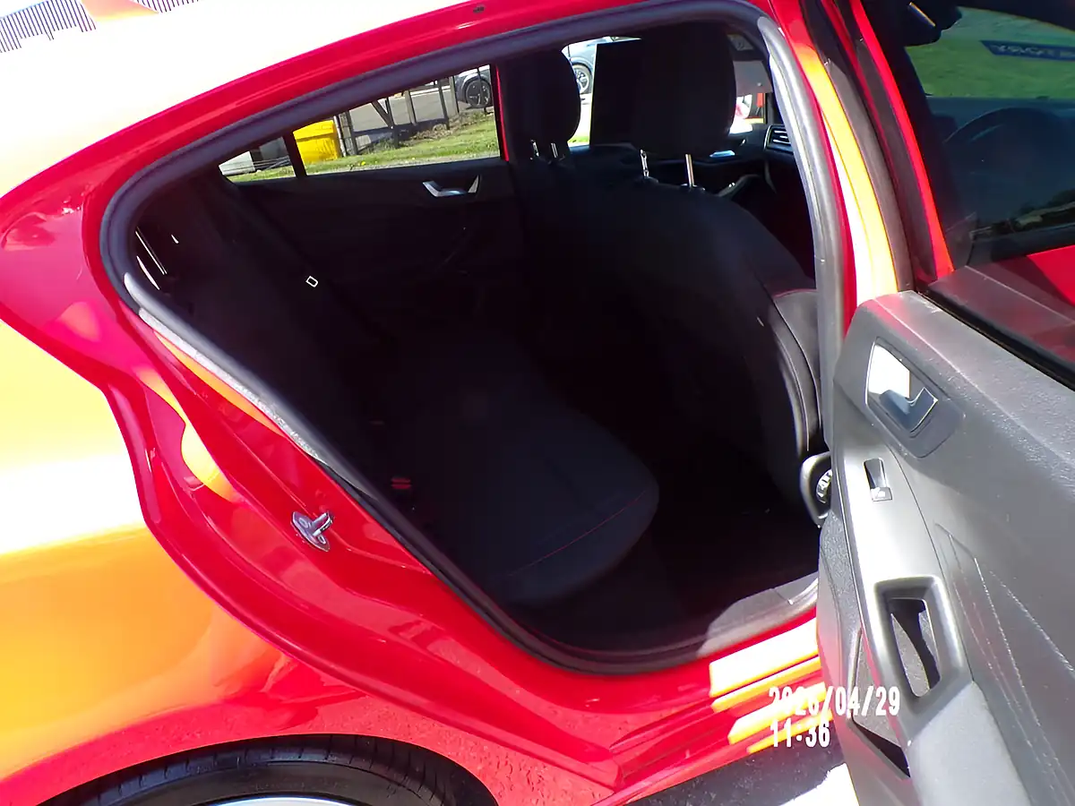 Used 2019 Ford Focus ST-Line Red - Interior and Exterior details 18