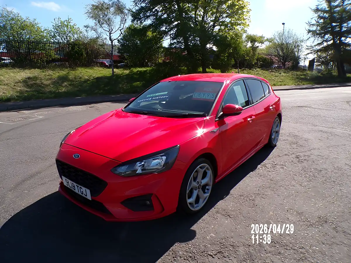 Used 2019 Ford Focus ST-Line Red - Interior and Exterior details 6