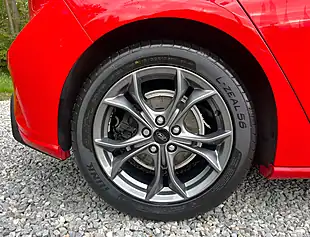 Used 2019 Ford Focus ST-Line Red - Interior and Exterior details 10
