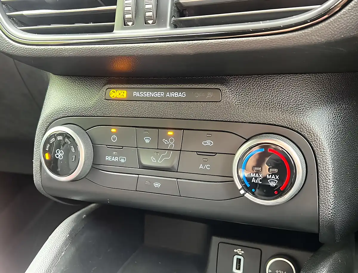 Used 2019 Ford Focus ST-Line Red - Interior and Exterior details 19