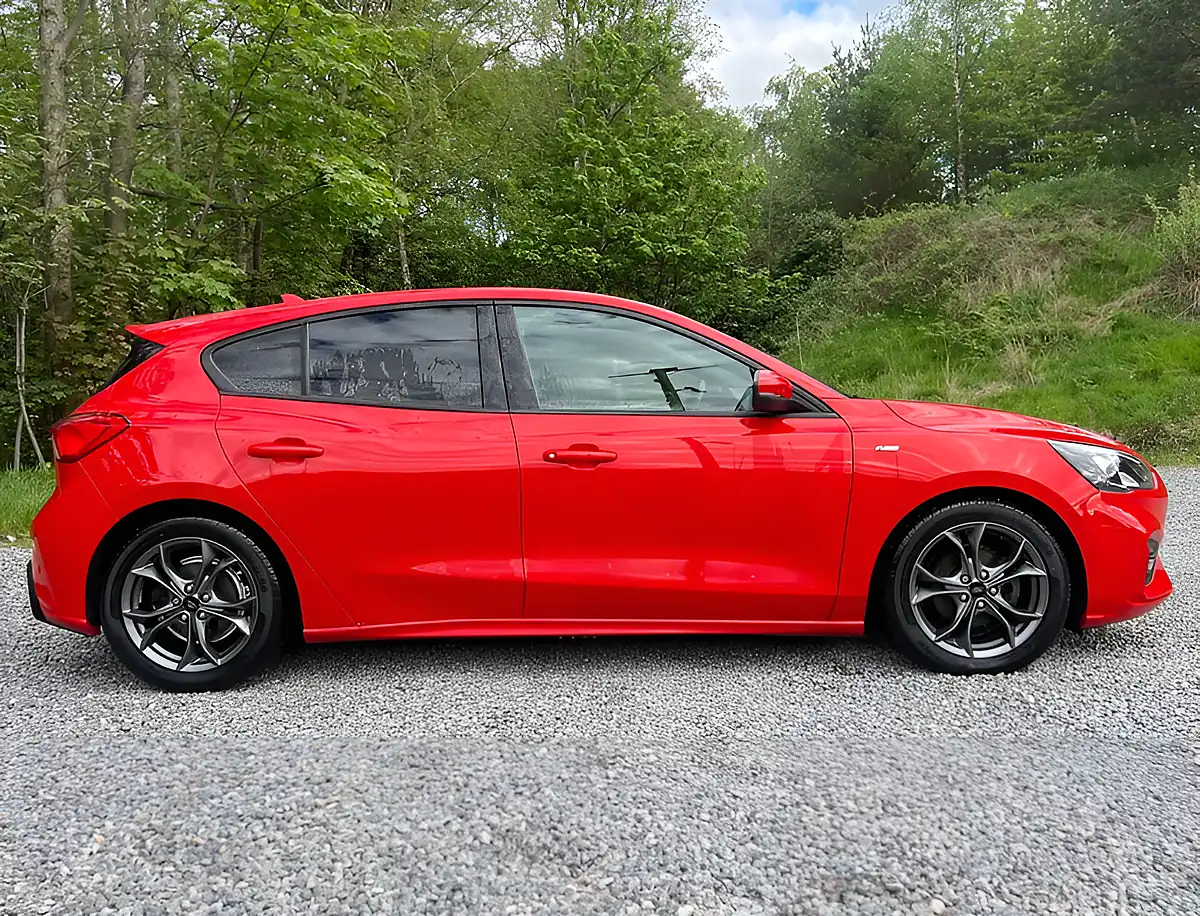 Used 2019 Ford Focus ST-Line Red - Interior and Exterior details 2