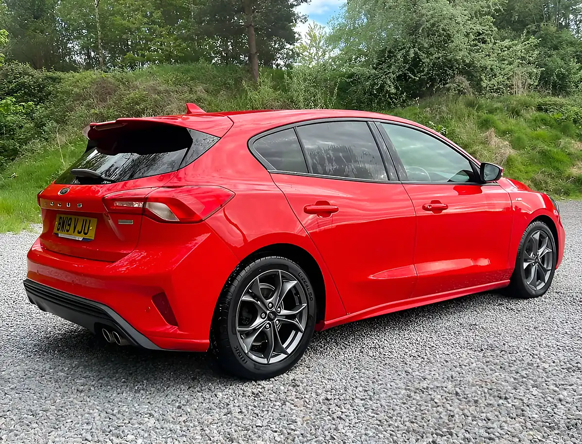 Used 2019 Ford Focus ST-Line Red - Interior and Exterior details 3