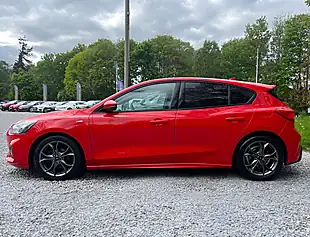 Used 2019 Ford Focus ST-Line Red - Interior and Exterior details 6