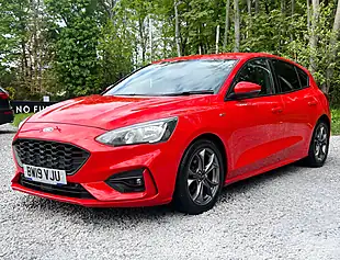 Used 2019 Ford Focus ST-Line Red - Interior and Exterior details 7