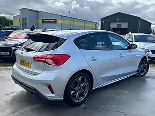 Used 2019 Ford Focus ST-Line Silver - Interior and Exterior details 12