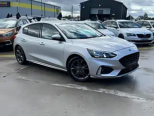 Used 2019 Ford Focus ST-Line Silver - Interior and Exterior details 2