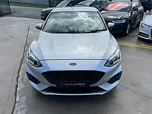 Used 2019 Ford Focus ST-Line Silver - Interior and Exterior details 3