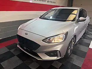 Used 2019 Ford Focus ST-Line Silver - Interior and Exterior details 7