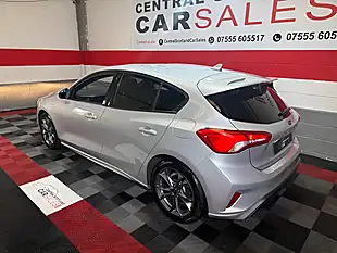 Used 2019 Ford Focus ST-Line Silver - Interior and Exterior details 9