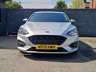 Used 2019 Ford Focus ST-Line Silver - Interior and Exterior details 11