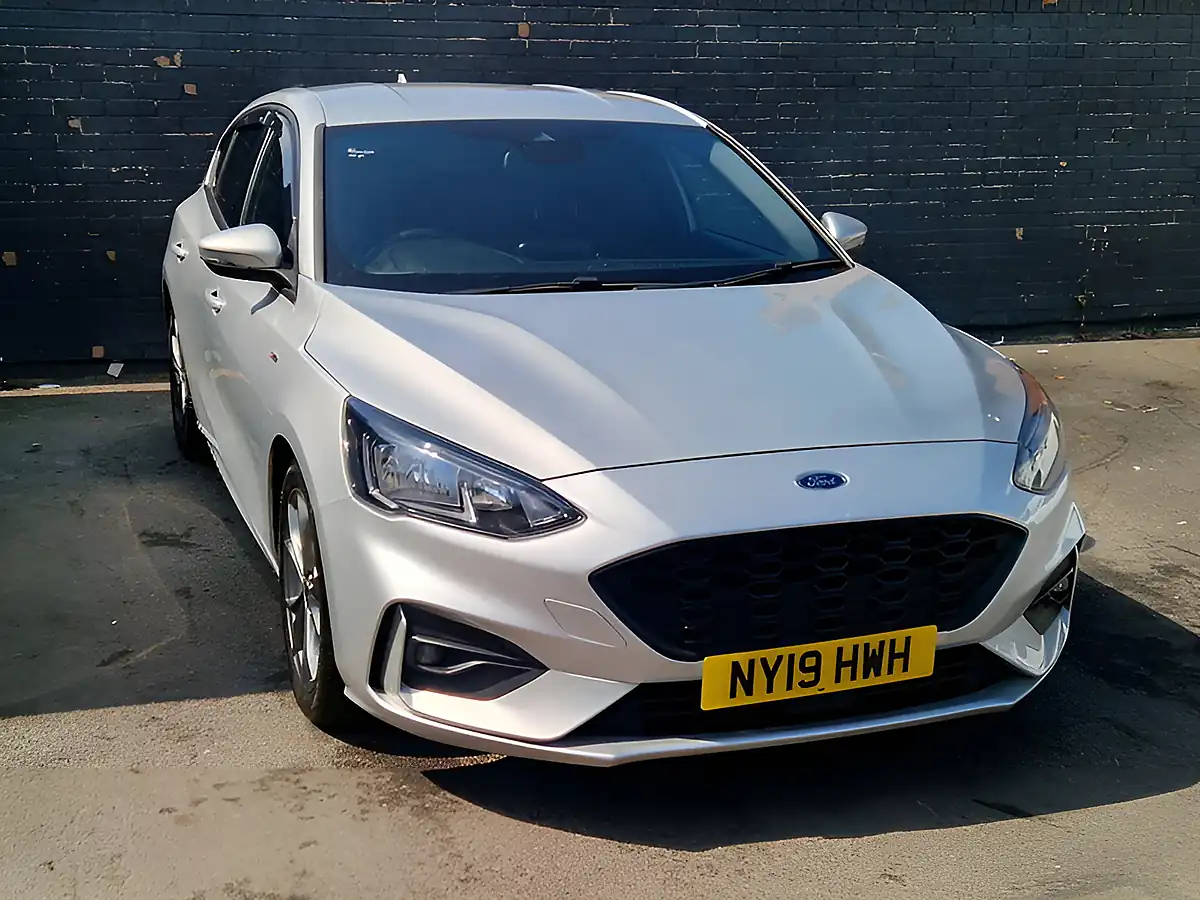 Used 2019 Ford Focus ST-Line Silver - Interior and Exterior details 3