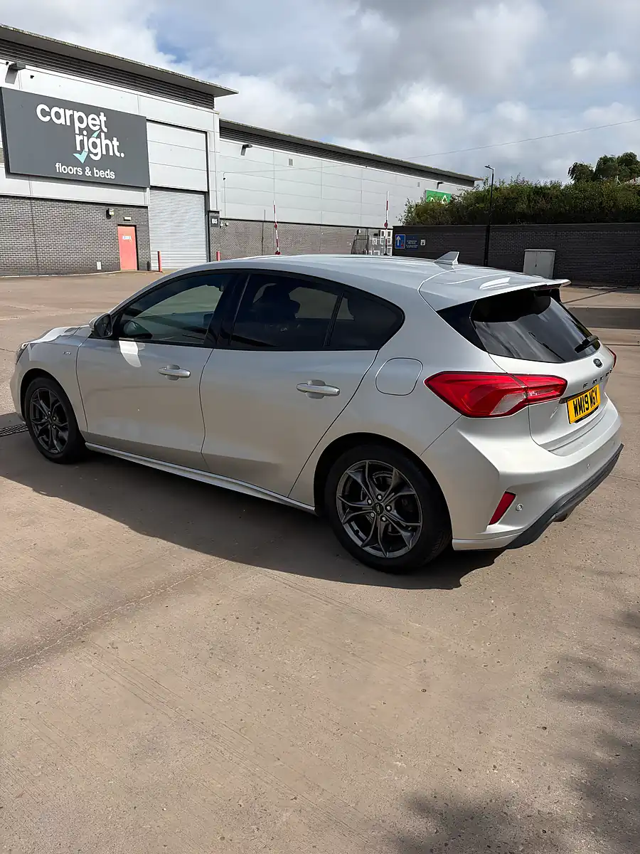 Used 2019 Ford Focus ST-Line Silver - Interior and Exterior details 3
