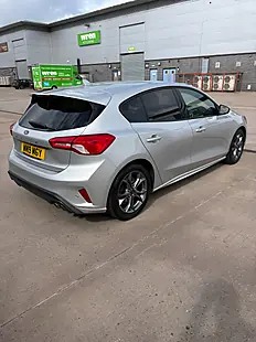 Used 2019 Ford Focus ST-Line Silver - Interior and Exterior details 5