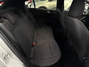 Used 2019 Ford Focus ST-Line Silver - Interior and Exterior details 13