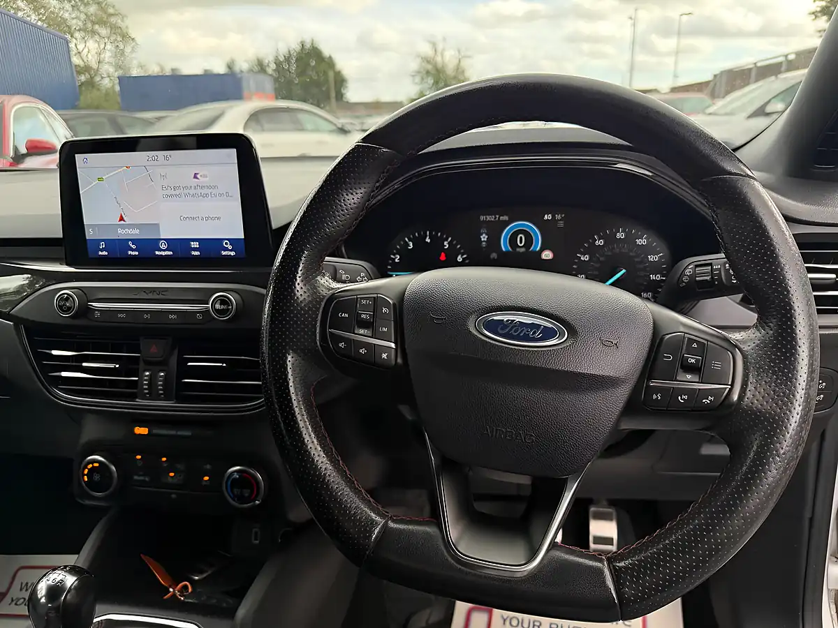 Used 2019 Ford Focus ST-Line Silver - Interior and Exterior details 14