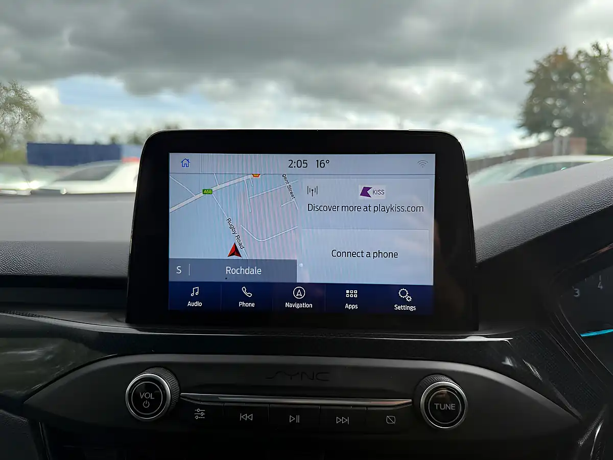 Used 2019 Ford Focus ST-Line Silver - Interior and Exterior details 16
