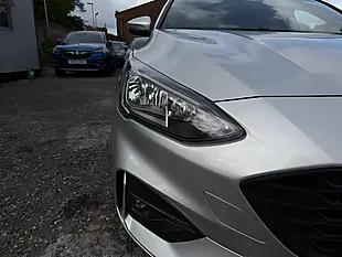 Used 2019 Ford Focus ST-Line Silver - Interior and Exterior details 17