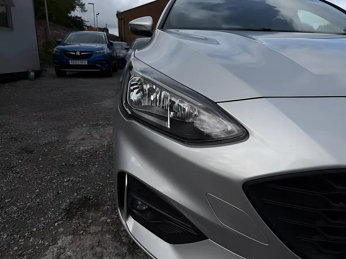 Used 2019 Ford Focus ST-Line Silver - Interior and Exterior details 17