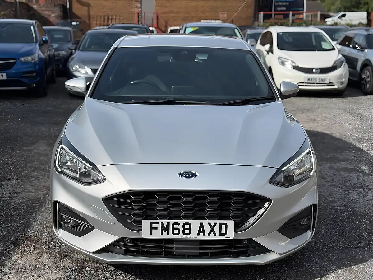 Used 2019 Ford Focus ST-Line Silver - Interior and Exterior details 2