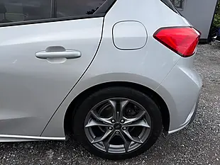 Used 2019 Ford Focus ST-Line Silver - Interior and Exterior details 20