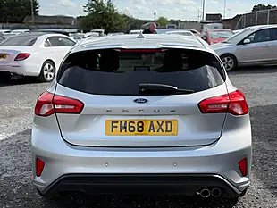 Used 2019 Ford Focus ST-Line Silver - Interior and Exterior details 6