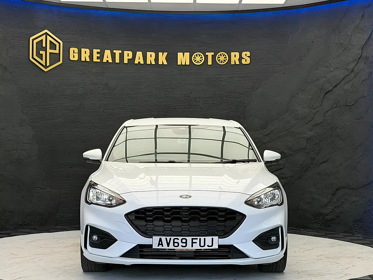 Used 2019 Ford Focus ST-Line White - Interior and Exterior details 2