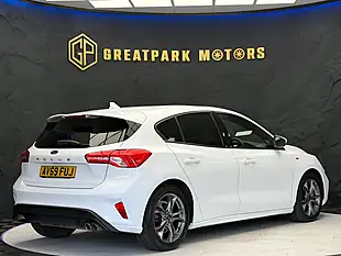 Used 2019 Ford Focus ST-Line White - Interior and Exterior details 5