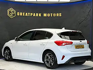 Used 2019 Ford Focus ST-Line White - Interior and Exterior details 7