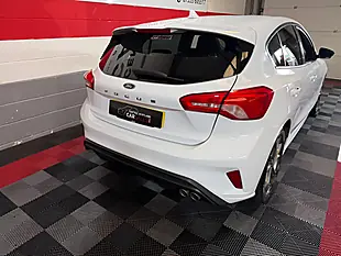 Used 2019 Ford Focus ST-Line White - Interior and Exterior details 10