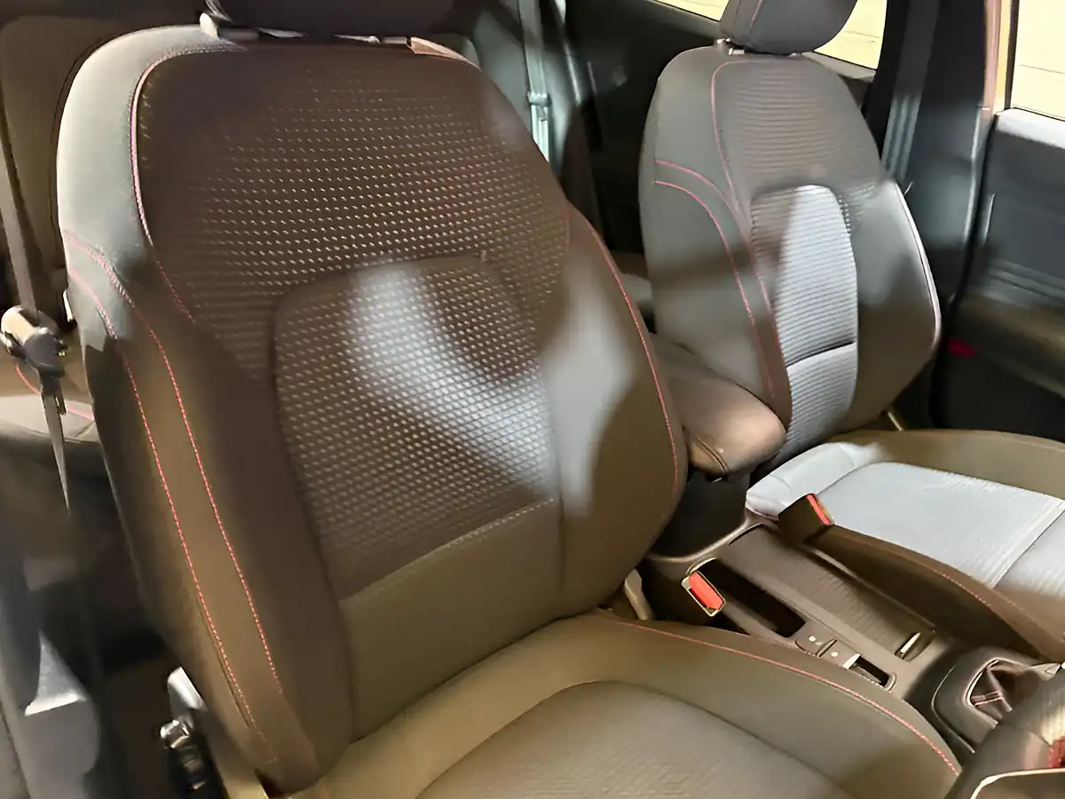 Used 2019 Ford Focus ST-Line White - Interior and Exterior details 11
