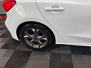 Used 2019 Ford Focus ST-Line White - Interior and Exterior details 14