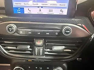 Used 2019 Ford Focus ST-Line White - Interior and Exterior details 15