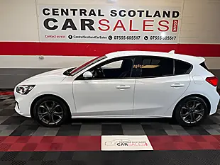 Used 2019 Ford Focus ST-Line White - Interior and Exterior details 4