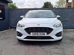 Used 2019 Ford Focus ST-Line White - Interior and Exterior details 11