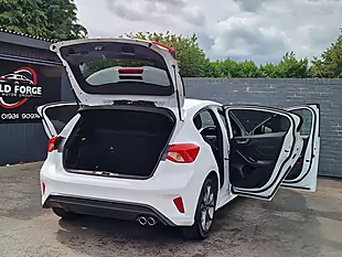 Used 2019 Ford Focus ST-Line White - Interior and Exterior details 12