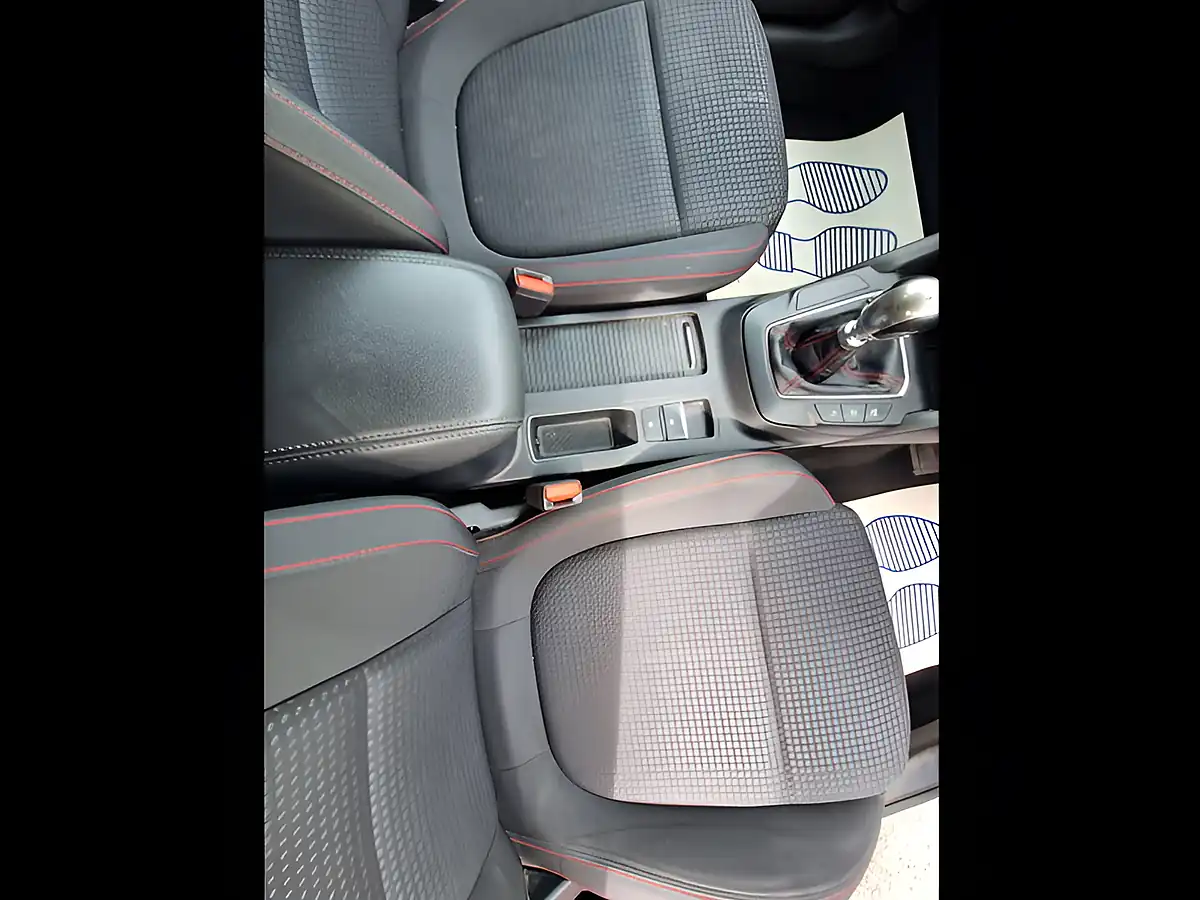 Used 2019 Ford Focus ST-Line White - Interior and Exterior details 14