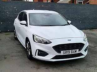 Used 2019 Ford Focus ST-Line White - Interior and Exterior details 3