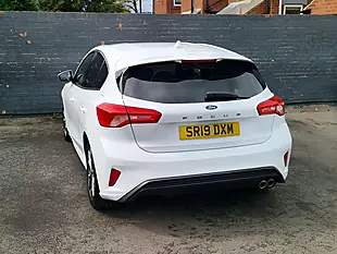 Used 2019 Ford Focus ST-Line White - Interior and Exterior details 8