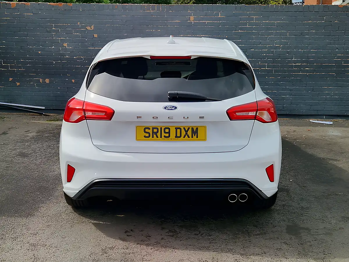 Used 2019 Ford Focus ST-Line White - Interior and Exterior details 9